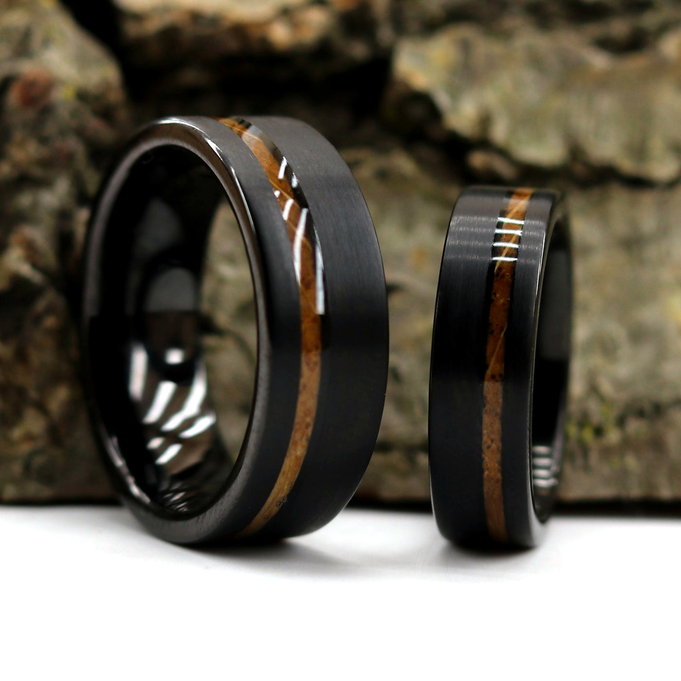 Black Whiskey Barrel Wedding Ring Set from Thorum