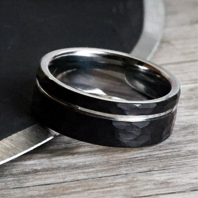 The Warrior | Hammered Ring | Thorum