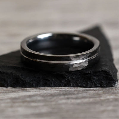 The Warrior 4mm | Hammered Ring | Thorum