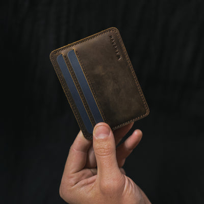 Handmade full grain leather wallet gift from Thorum