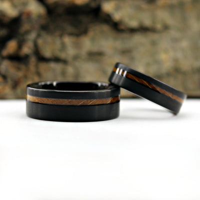 Black Whiskey Barrel Wedding Ring Set from Thorum